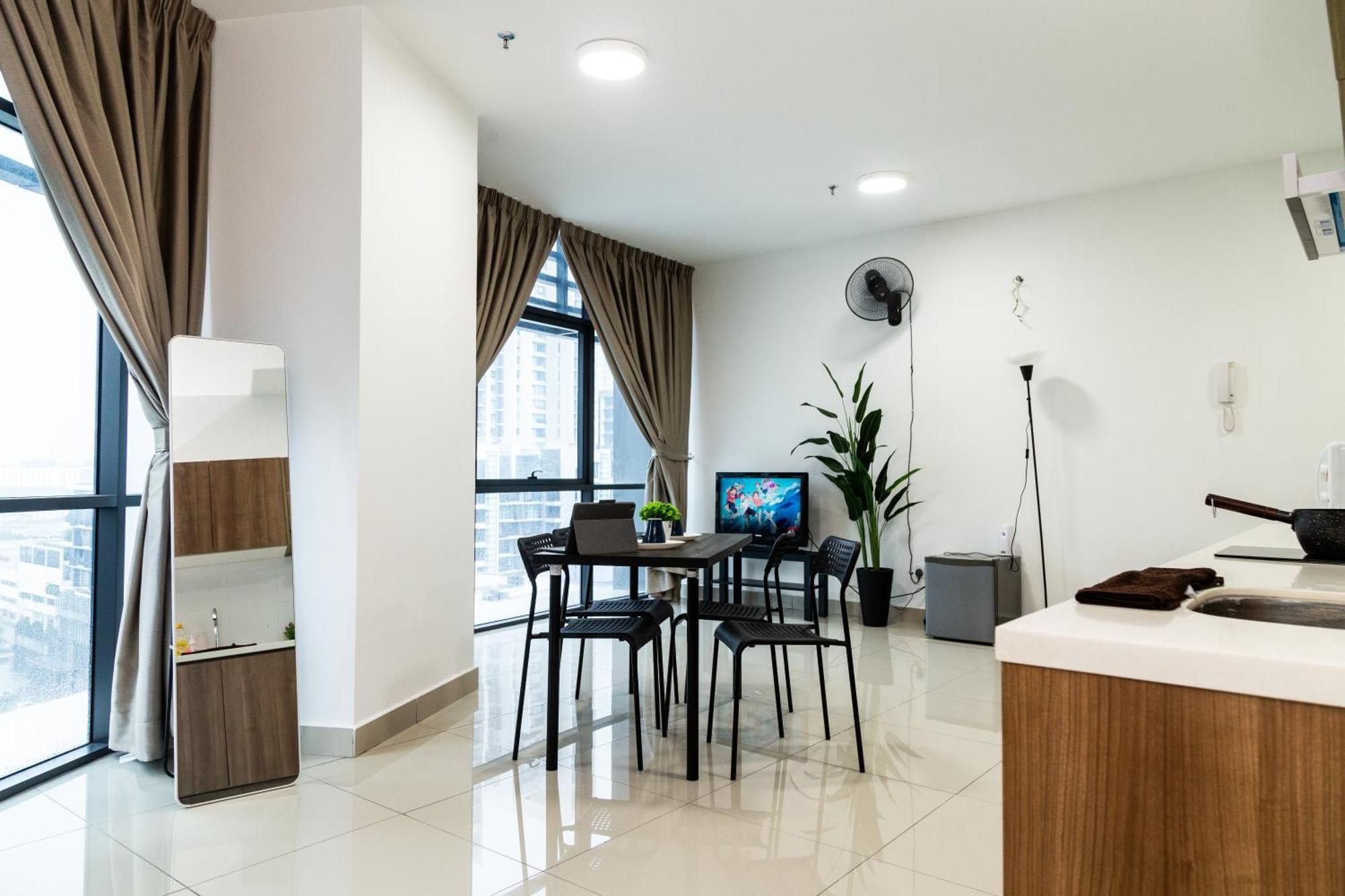 Studio Units At Pacific Tower Near Jaya One By Comfyasia Petaling Jaya Esterno foto