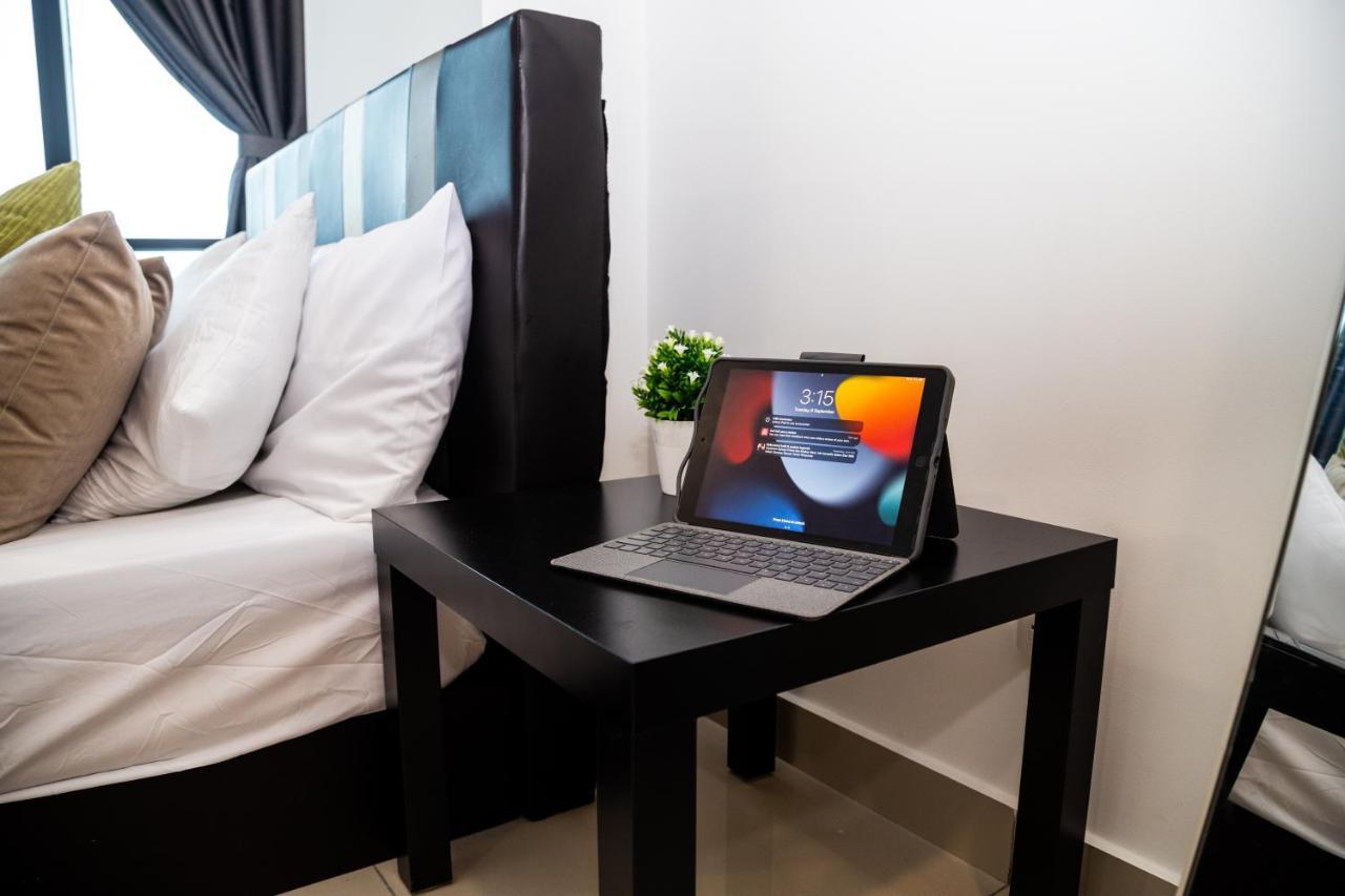 Studio Units At Pacific Tower Near Jaya One By Comfyasia Petaling Jaya Esterno foto