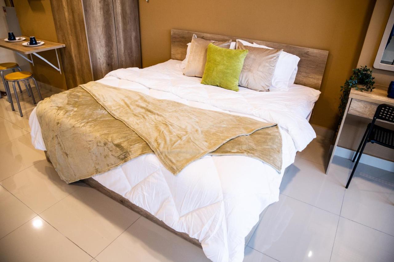 Studio Units At Pacific Tower Near Jaya One By Comfyasia Petaling Jaya Esterno foto