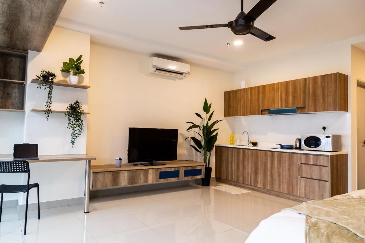 Studio Units At Pacific Tower Near Jaya One By Comfyasia Petaling Jaya Esterno foto