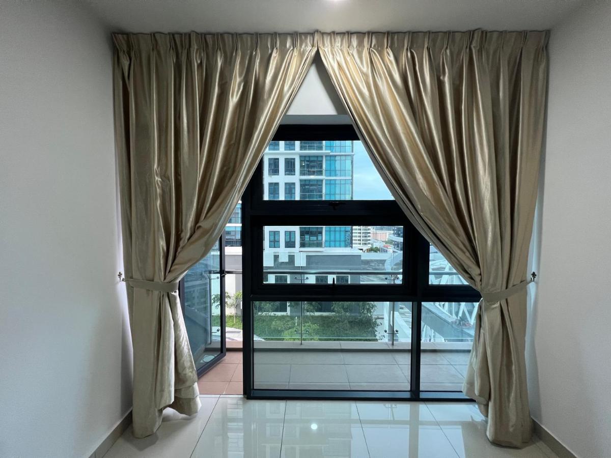 Studio Units At Pacific Tower Near Jaya One By Comfyasia Petaling Jaya Esterno foto