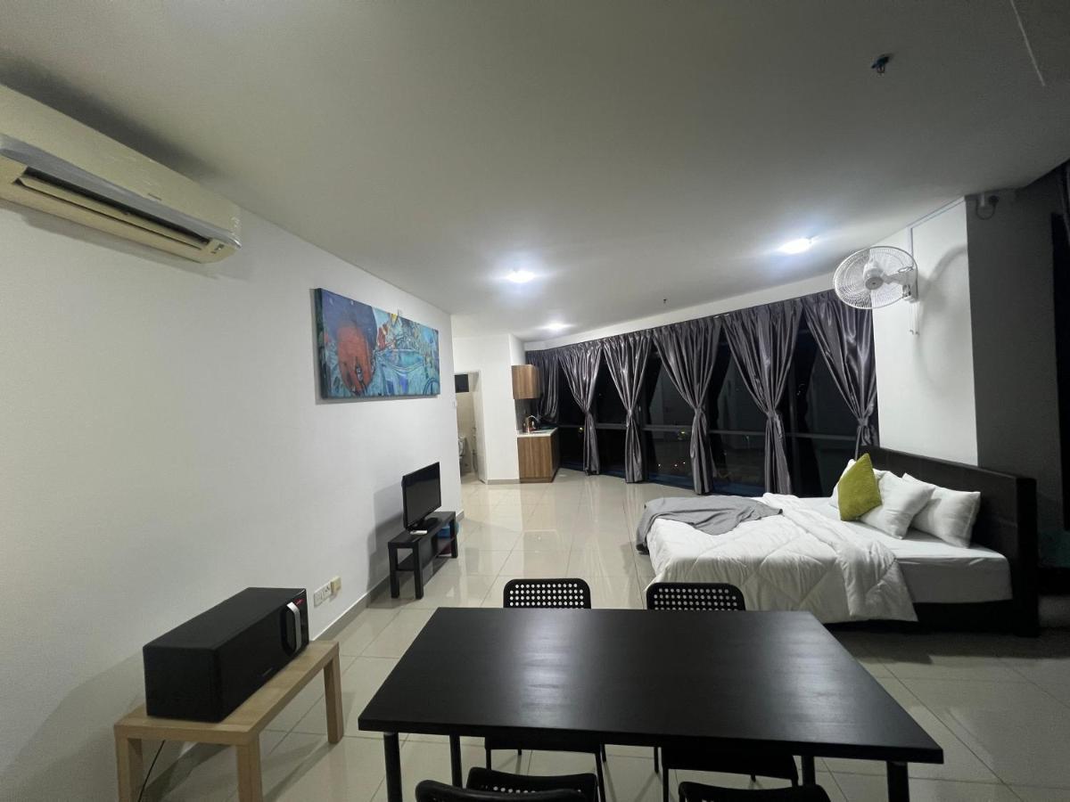 Studio Units At Pacific Tower Near Jaya One By Comfyasia Petaling Jaya Esterno foto